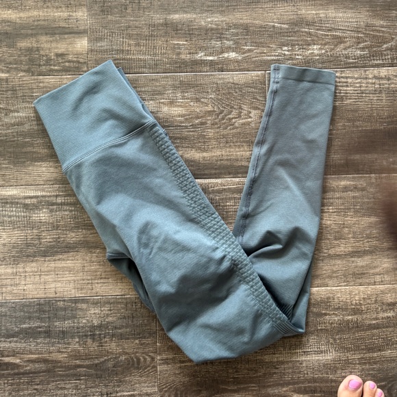 alphalete high waisted leggings M - Picture 3 of 4